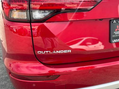 2025 Mitsubishi Outlander PHEV SE S-AWC