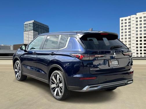 Cosmic Blue Metallic 2026 Mitsubishi Outlander SE 2.5 2WD