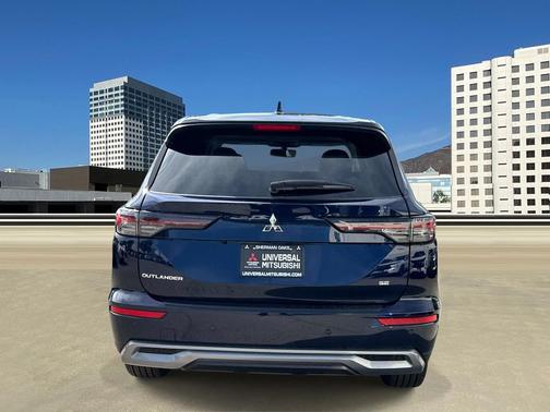Cosmic Blue Metallic 2026 Mitsubishi Outlander SE 2.5 2WD