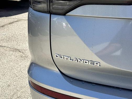 2025 Mitsubishi Outlander SE 2.5 2WD