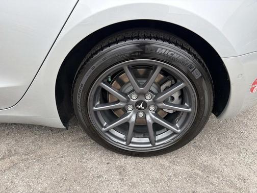 Silver 2018 Tesla Model 3 Long Range