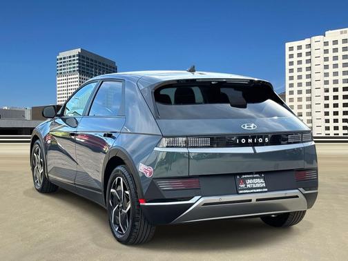2024 Hyundai IONIQ 5 SE