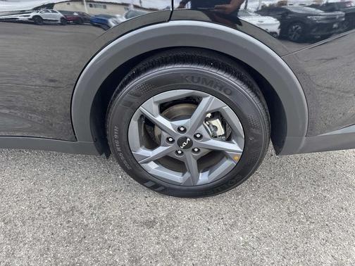 Aurora Black Pearl 2025 Kia K4 LXS
