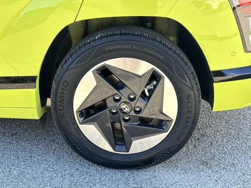 2024 Hyundai KONA EV Limited