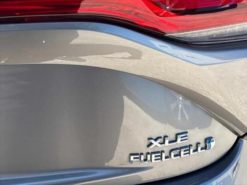 2022 Toyota Mirai Base