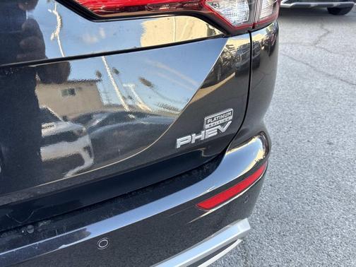 2024 Mitsubishi Outlander PHEV SEL