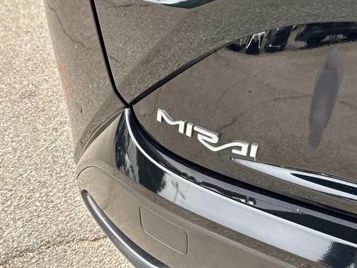 2021 Toyota Mirai Base