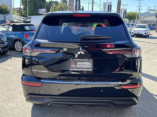 2025 Mitsubishi Outlander ES 2.5 2WD