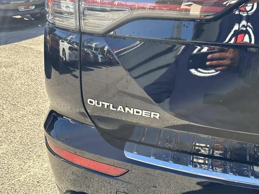 2025 Mitsubishi Outlander ES 2.5 2WD