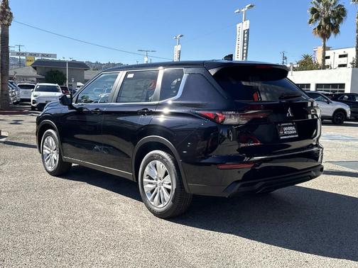 2025 Mitsubishi Outlander ES 2.5 2WD