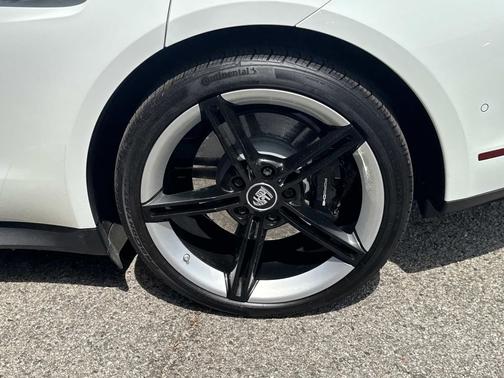 2020 Porsche Taycan Turbo