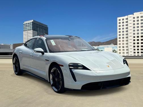 2020 Porsche Taycan Turbo