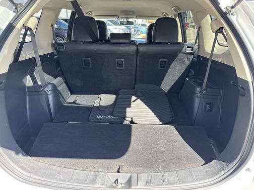 2019 Mitsubishi Outlander SE