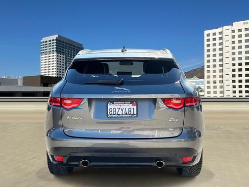 2018 Jaguar F-PACE 35t Prestige