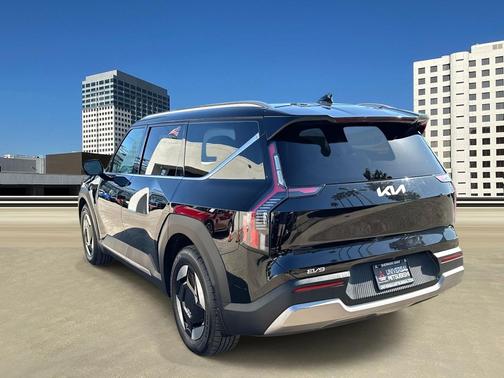 2024 Kia EV9 Wind