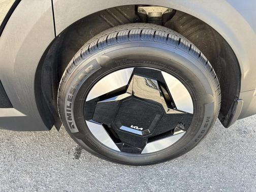 2024 Kia EV9 Wind