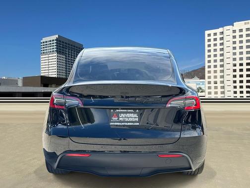 2021 Tesla Model Y Standard Range Rear-Wheel Drive