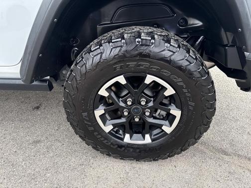 Bright White Clearcoat 2024 Jeep Wrangler 4xe Rubicon