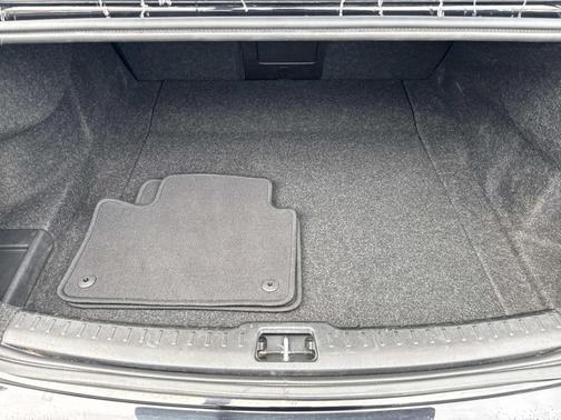 2024 Volvo S60 B5 Plus Dark Theme