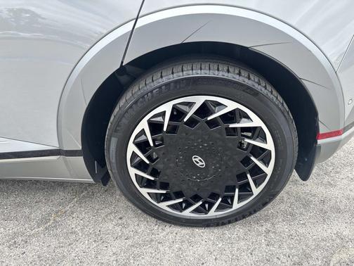 Cyber Gray 2024 Hyundai IONIQ 5 Limited