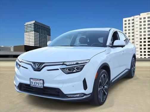 2023 VinFast VF 8 Plus