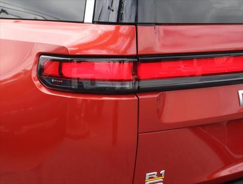 2023 Rivian R1S Launch Edition