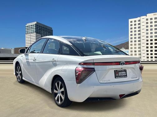 2018 Toyota Mirai Base