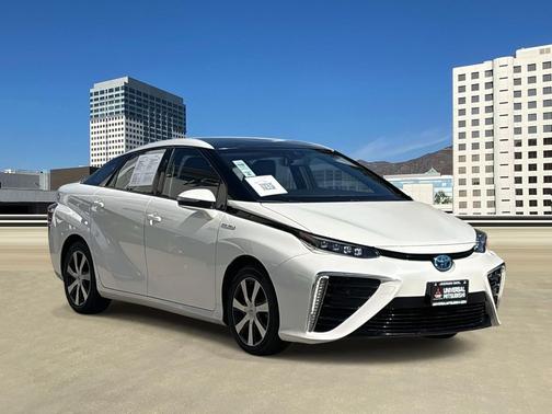 2018 Toyota Mirai Base