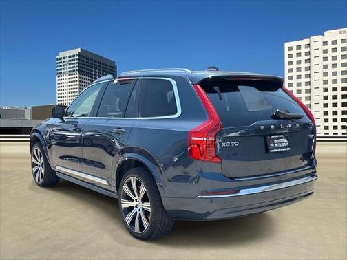 2025 Volvo XC90 Plug-In Hybrid Plus