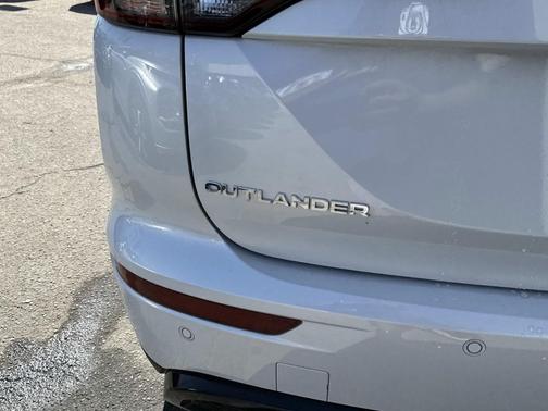 2025 Mitsubishi Outlander PHEV SEL