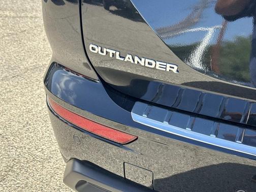 2025 Mitsubishi Outlander ES 2.5 2WD
