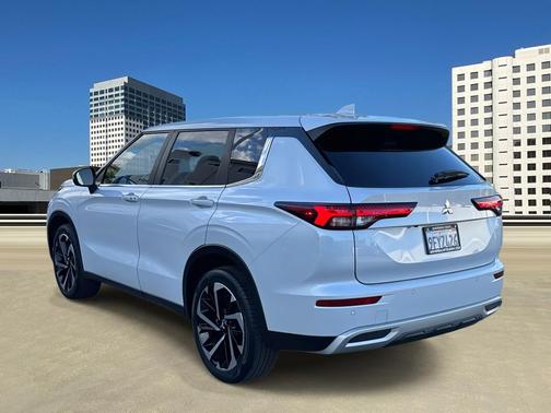 2023 Mitsubishi Outlander SE 2.5 2WD