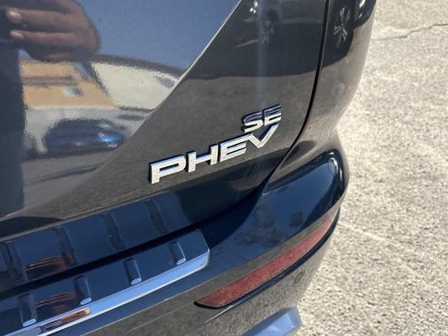 2025 Mitsubishi Outlander PHEV SE S-AWC