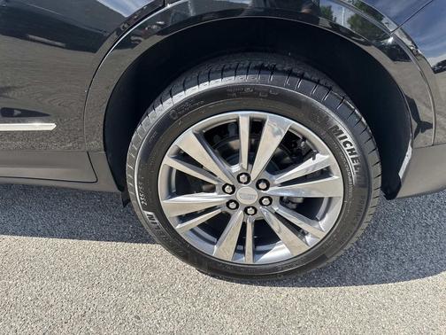 Stellar Black Metallic 2025 Cadillac XT5 Premium Luxury