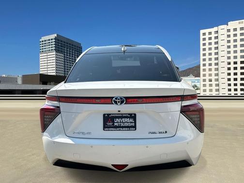 2017 Toyota Mirai Base