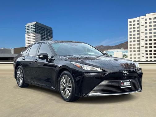 2023 Toyota Mirai Base
