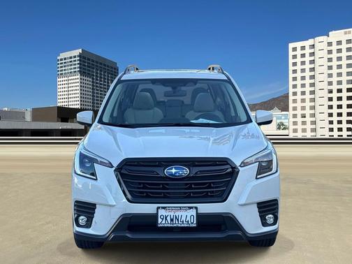 Crystal White Pearl 2024 Subaru Forester Premium