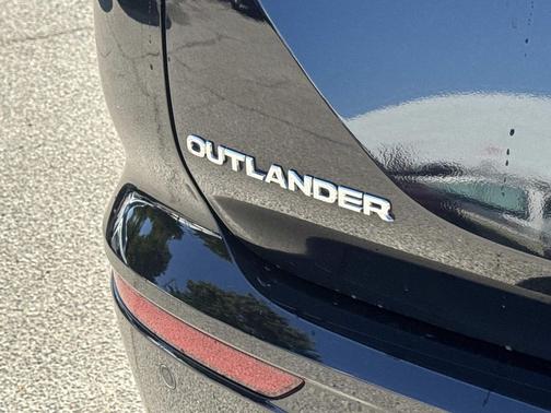 2023 Mitsubishi Outlander PHEV SEL