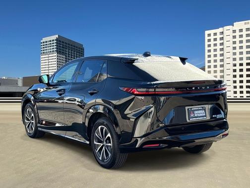2023 Lexus RZ 450e Premium