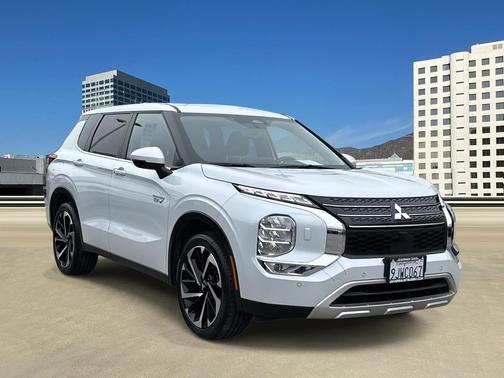 2023 Mitsubishi Outlander PHEV SE S-AWC