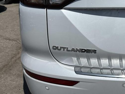2025 Mitsubishi Outlander PHEV SE S-AWC
