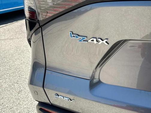 2024 Toyota bZ4X XLE