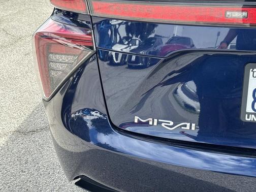 2017 Toyota Mirai Base