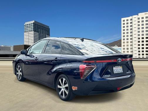 2017 Toyota Mirai Base