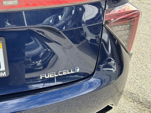2017 Toyota Mirai Base