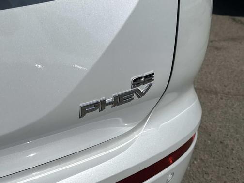 2025 Mitsubishi Outlander PHEV SE S-AWC