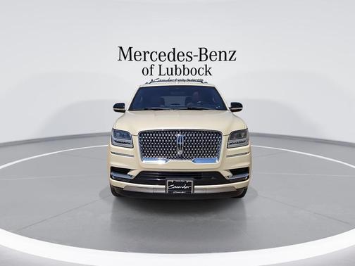 Ivory Pearl Tri-Coat 2018 Lincoln Navigator Reserve