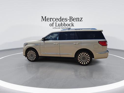 Ivory Pearl Tri-Coat 2018 Lincoln Navigator Reserve