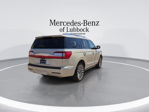 Ivory Pearl Tri-Coat 2018 Lincoln Navigator Reserve