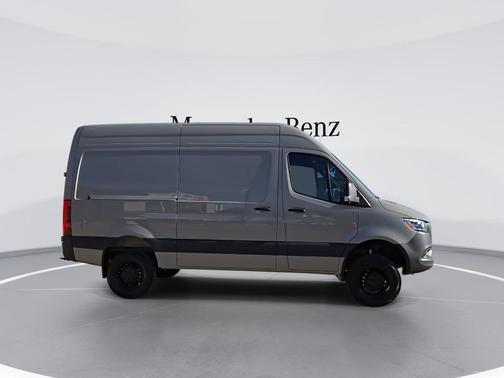 2026 Mercedes-Benz Sprinter 2500 144 WB Standard Roof Crew